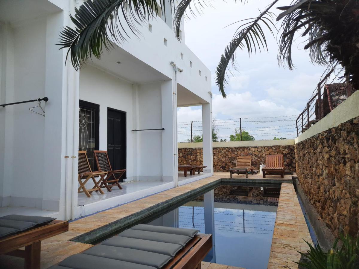 Spear Villa Bumbang Luaran gambar